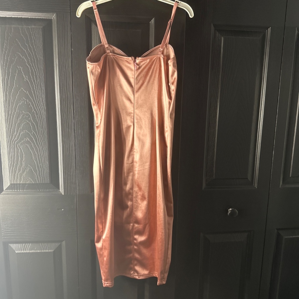 Dress - Picture 2 of 2
